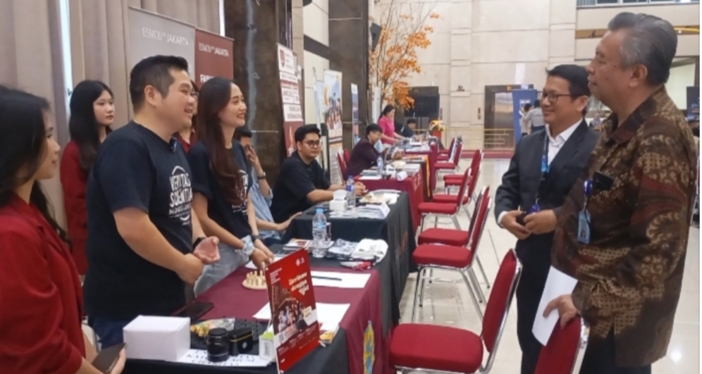 SMA Maitreyawira Palembang kembali menggelar kegiatan bertajuk MW-UNIEX Maitreyawira University EXPO 2026 selama dua hari 25- 26 September 2026. Kegiatan tahunan yang telah memasuki penyelenggaraan kelima kalinya ini menghadirkan puluhan perguruan tinggi --
